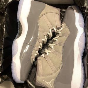 Retro Jordan’s 11 Cool Grays